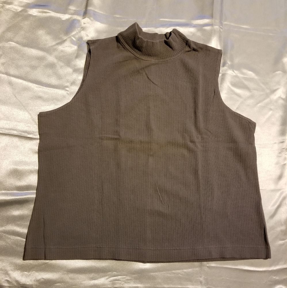 Sleeveless Mock Turtleneck - sz 18